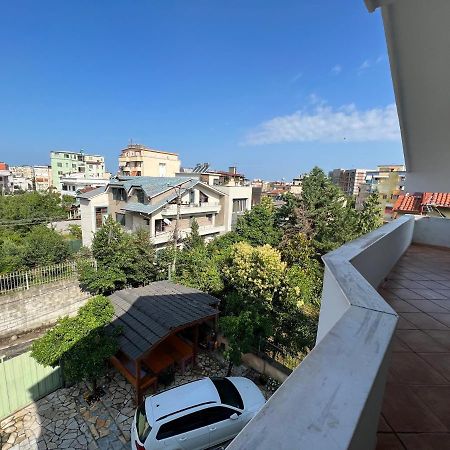 Villa Sokoli, Enjoy Sunset At This Spacious Apartment Tirana Esterno foto