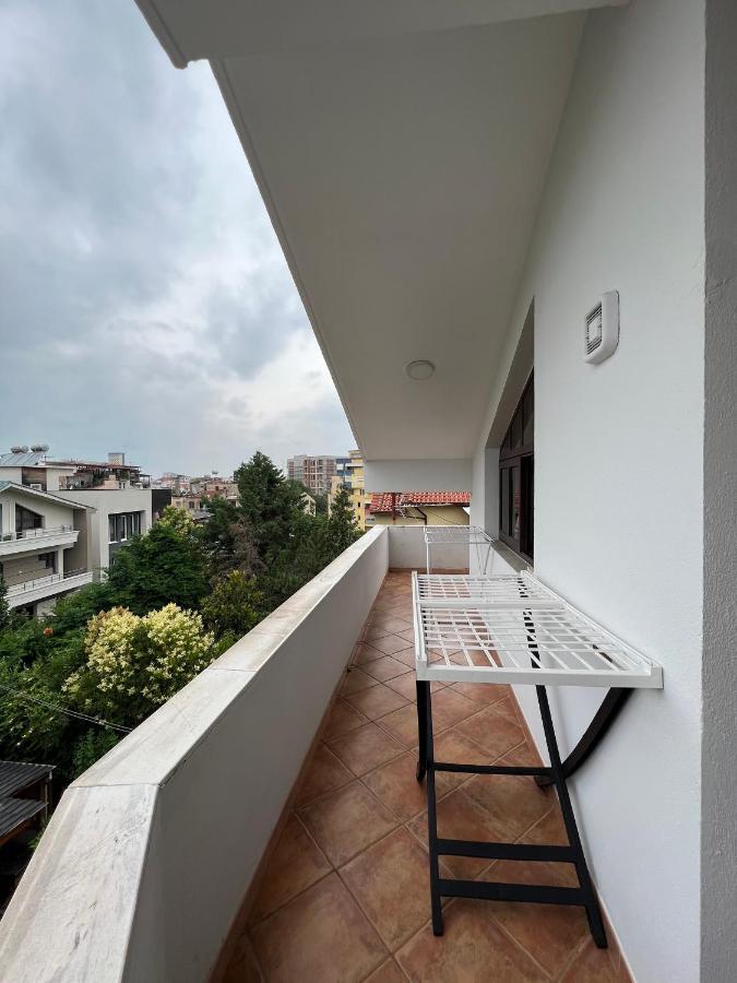 Villa Sokoli, Enjoy Sunset At This Spacious Apartment Tirana Esterno foto