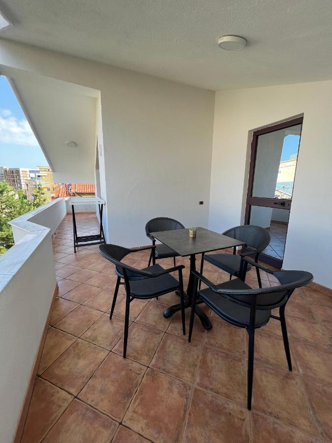 Villa Sokoli, Enjoy Sunset At This Spacious Apartment Tirana Esterno foto