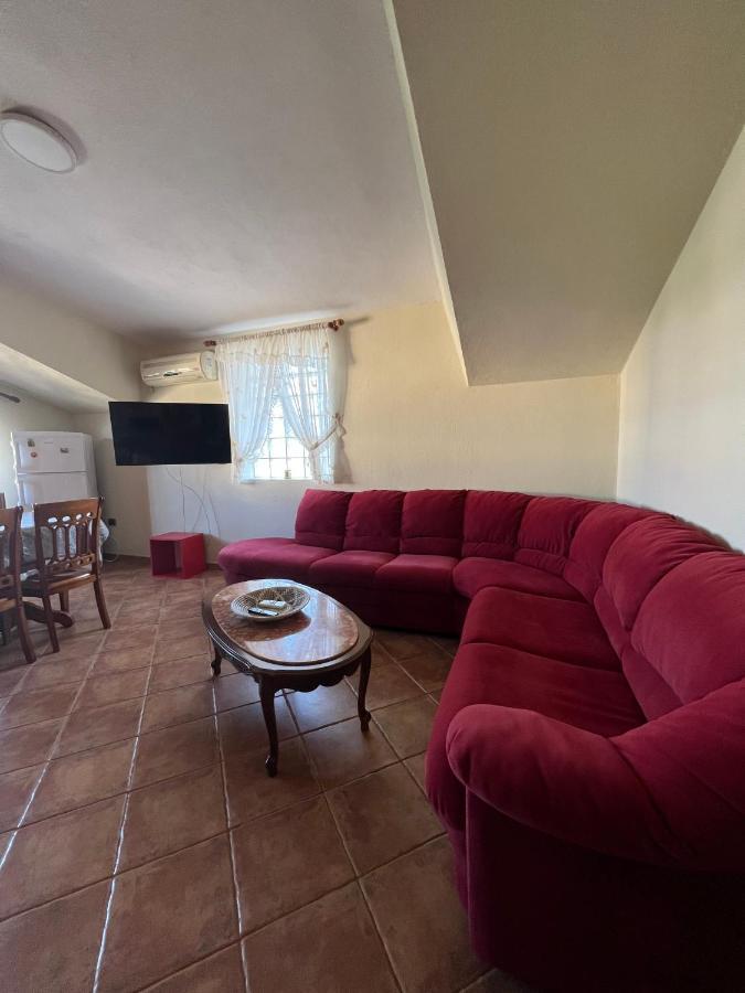 Villa Sokoli, Enjoy Sunset At This Spacious Apartment Tirana Esterno foto