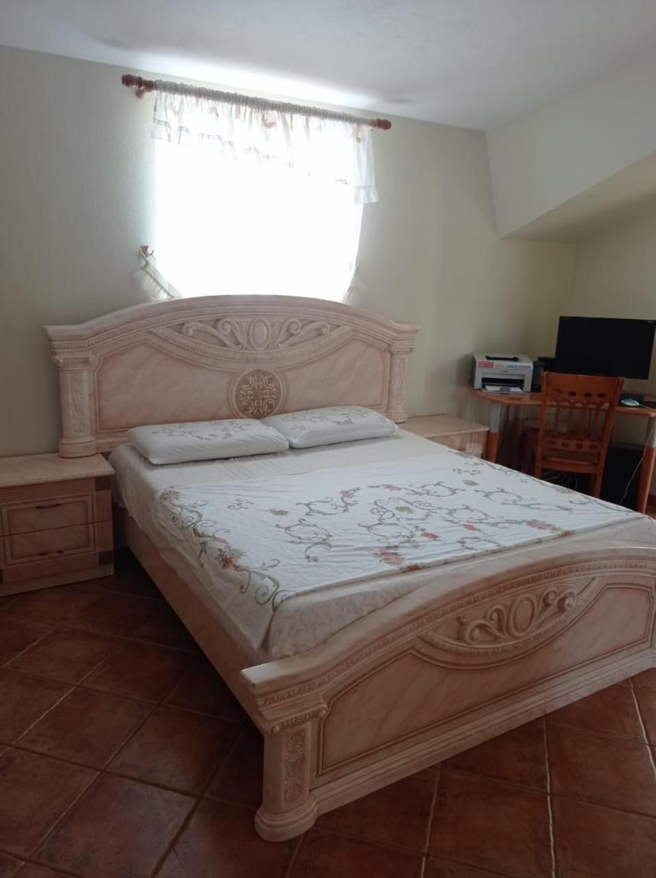 Villa Sokoli, Enjoy Sunset At This Spacious Apartment Tirana Esterno foto